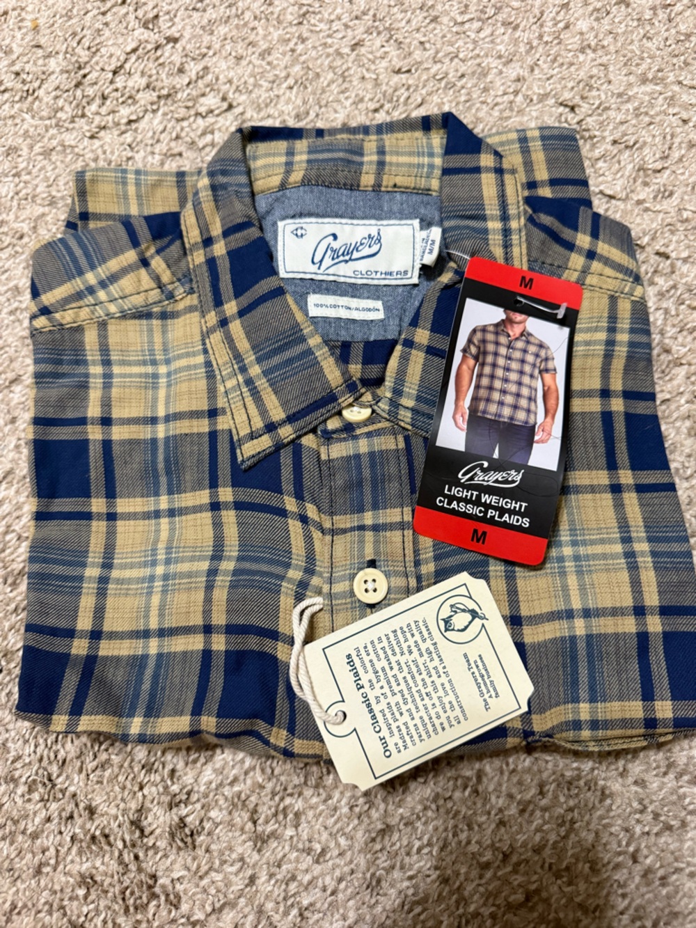 Grayers Men's Navy and Tan Plaid Short-Sleeve Button-Down Shirt